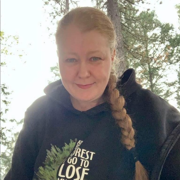 HAND CRAFTED CLOSET Sisters Paradise - Picture 3 of 3